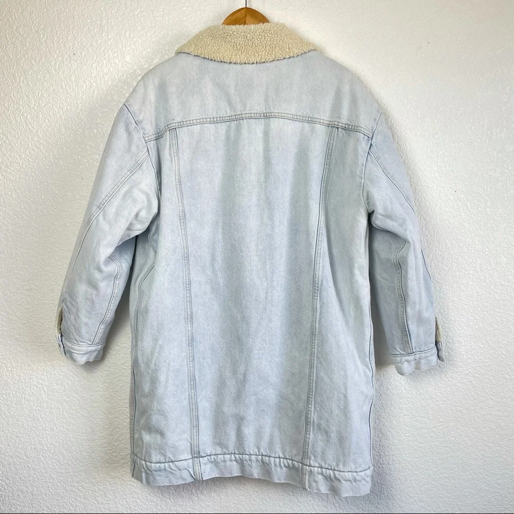 NWT Levi’s Reversible Faux Sherpa Denim Trucker Coat Size Medium - Picture 3 of 12